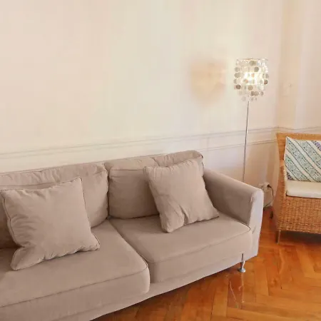 Michel Ange Apartament *